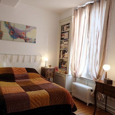 44 Rue Cap Bed & Breakfast Caen Bagian luar foto
