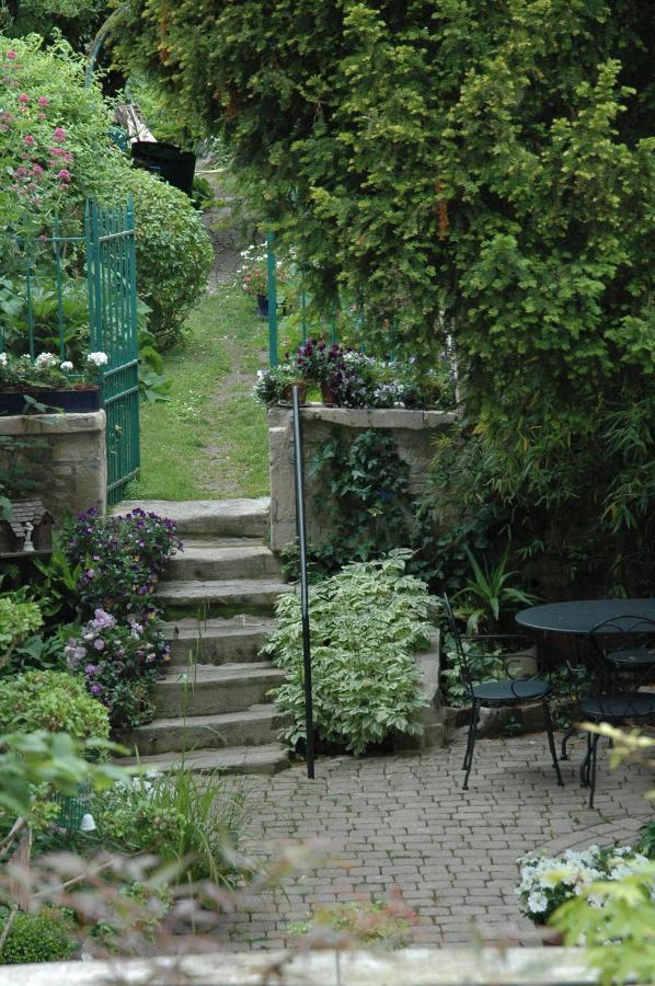 44 Rue Cap Bed & Breakfast Caen Bagian luar foto