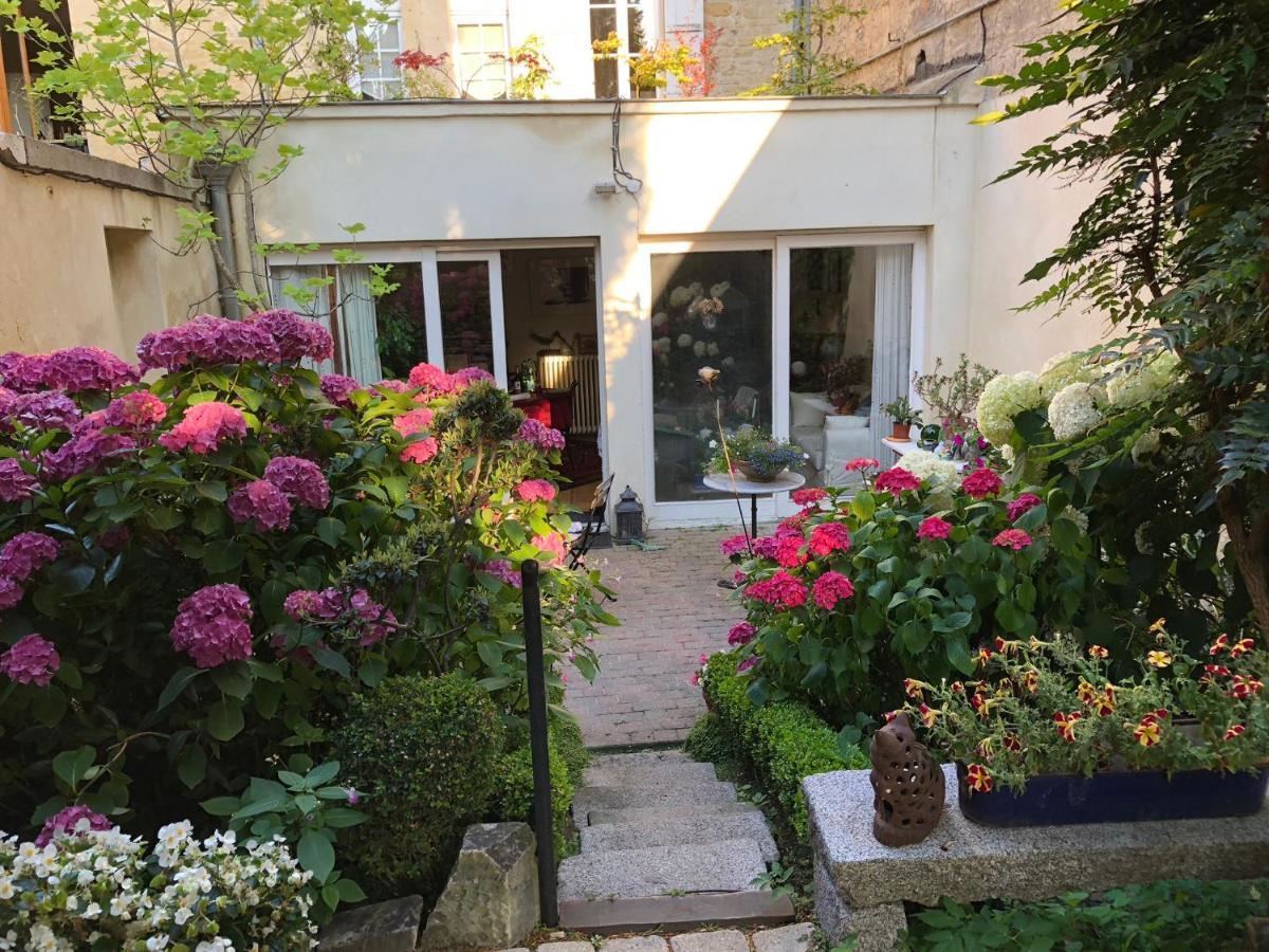 44 Rue Cap Bed & Breakfast Caen Bagian luar foto