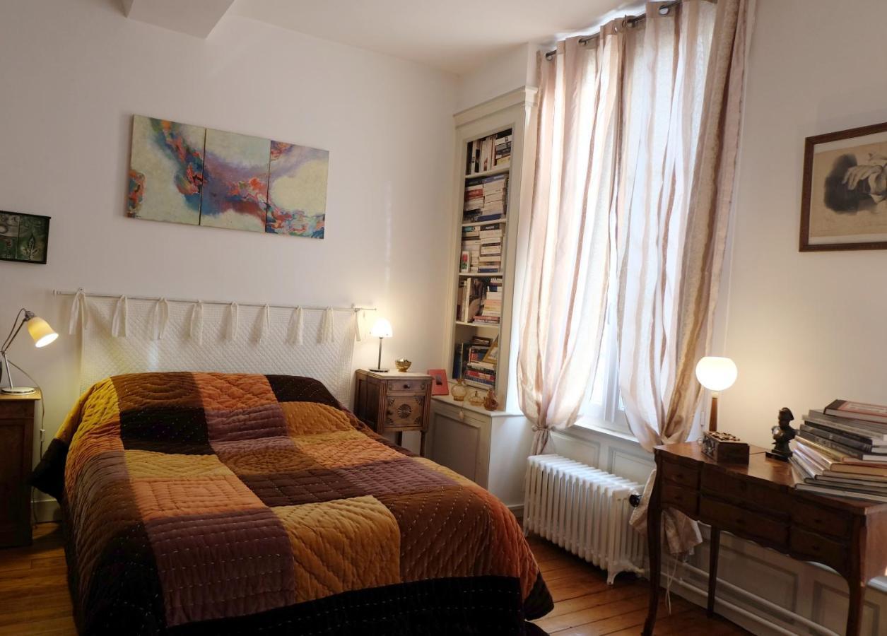 44 Rue Cap Bed & Breakfast Caen Bagian luar foto