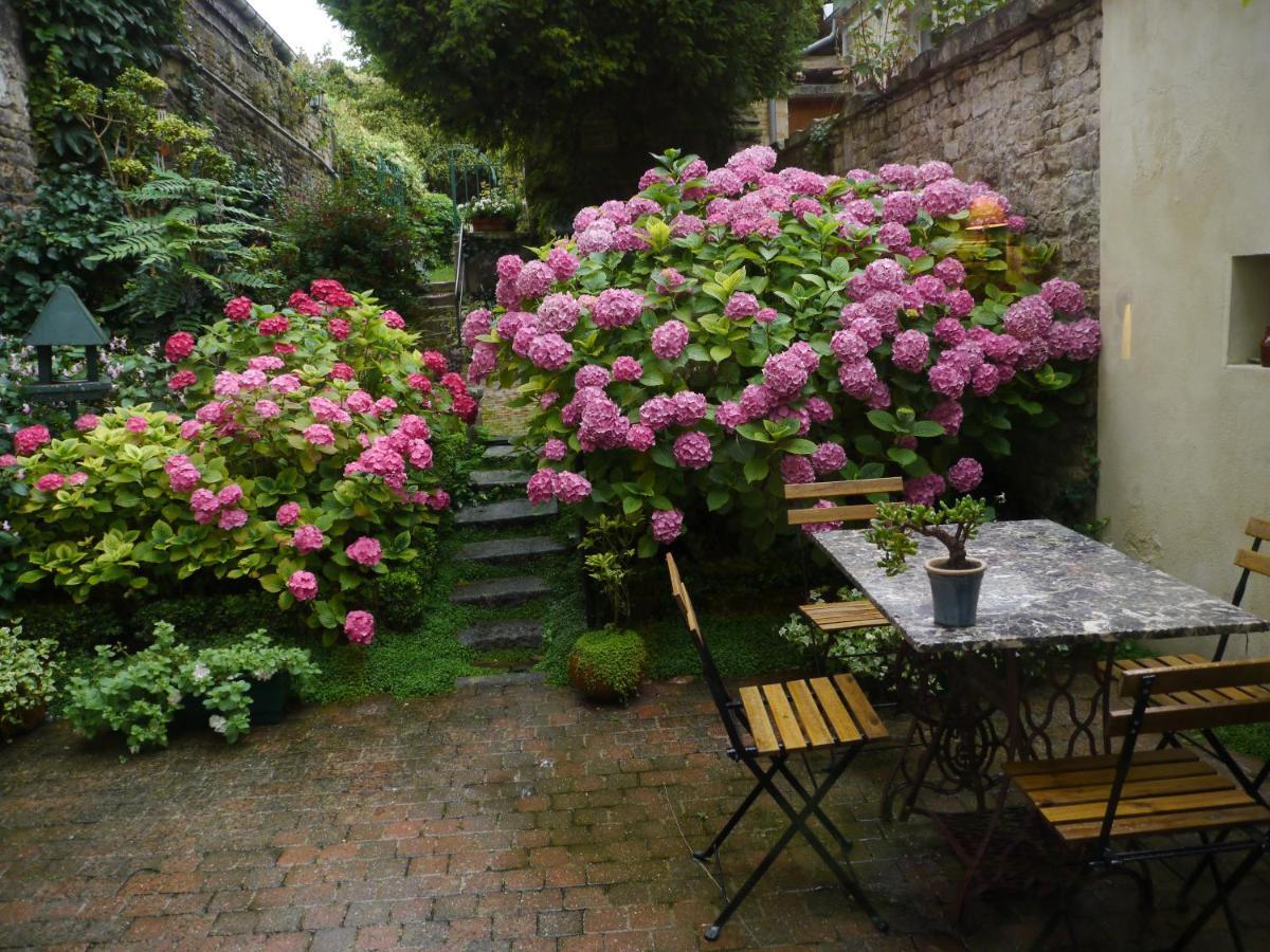 44 Rue Cap Bed & Breakfast Caen Bagian luar foto