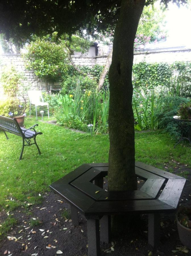 44 Rue Cap Bed & Breakfast Caen Bagian luar foto