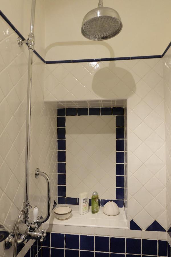 44 Rue Cap Bed & Breakfast Caen Bagian luar foto
